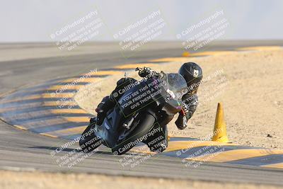 media/Jan-09-2025-Racers Edge (Thu) [[9e316ffd38]]/3-B Group/Session 4 (Turn 12 The Slide)/